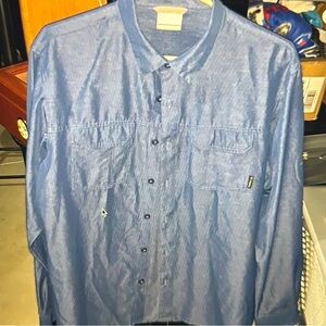 Columbia Omni Wick Button Down Shirt. Mens M. Worn 3 times. Perfect.